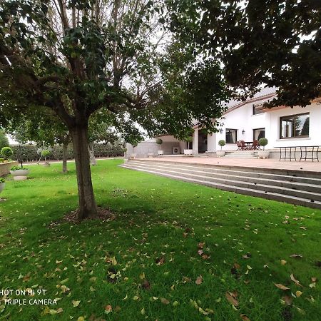 Villa Blanca Con Piscina A 15 Minutos De Toledo - Apartamentos Aloha Toledo Olías del Rey Eksteriør bilde