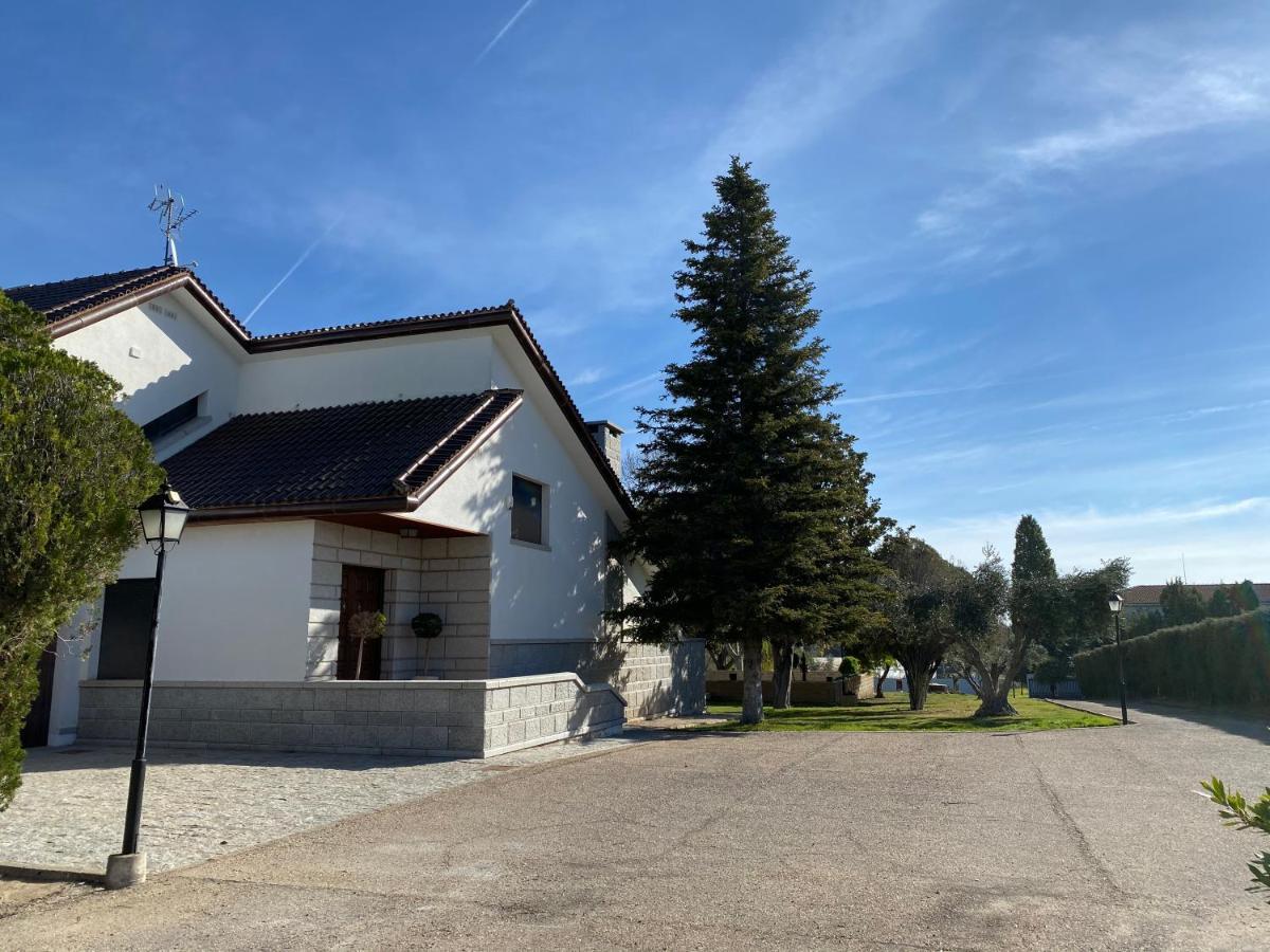 Villa Blanca Con Piscina A 15 Minutos De Toledo - Apartamentos Aloha Toledo Olías del Rey Eksteriør bilde