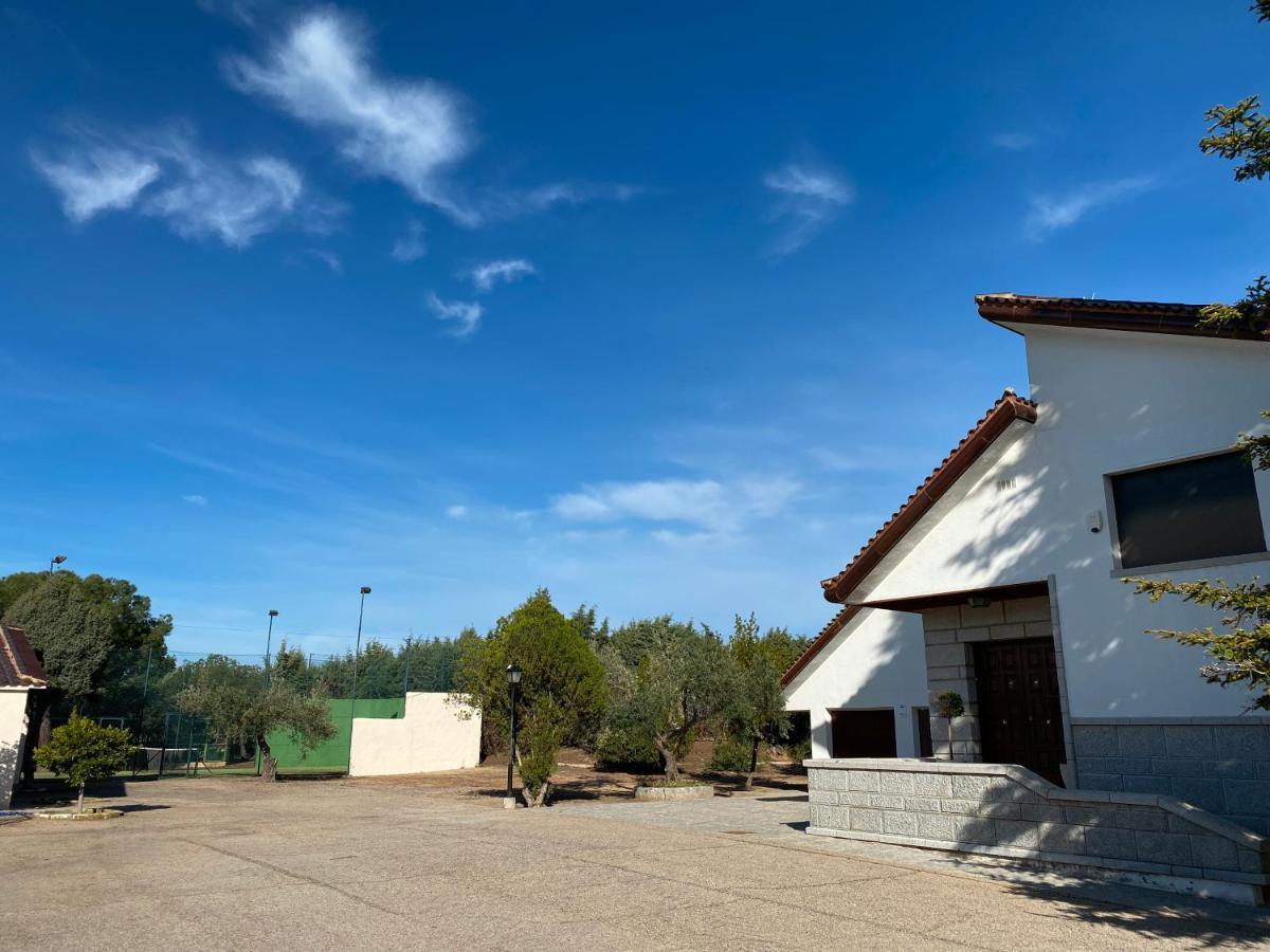 Villa Blanca Con Piscina A 15 Minutos De Toledo - Apartamentos Aloha Toledo Olías del Rey Eksteriør bilde
