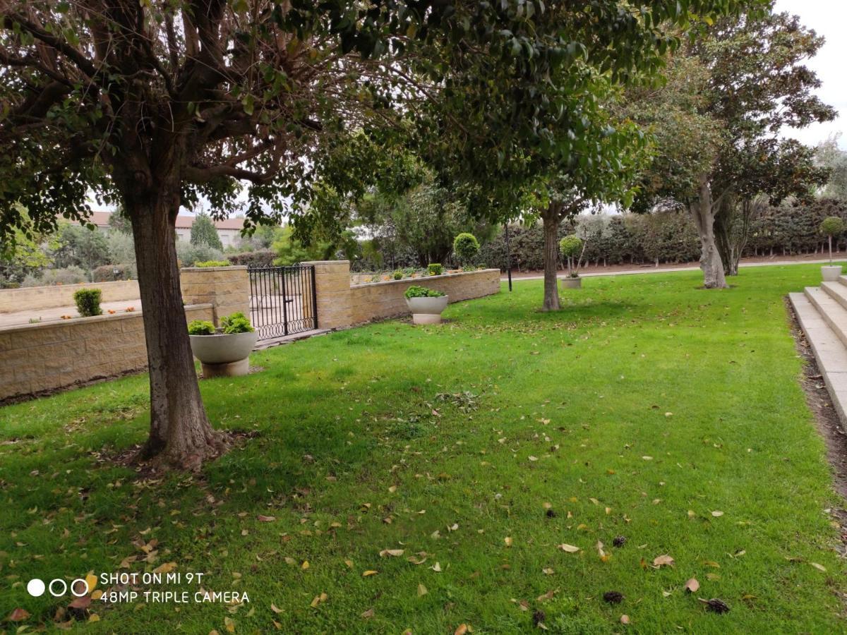 Villa Blanca Con Piscina A 15 Minutos De Toledo - Apartamentos Aloha Toledo Olías del Rey Eksteriør bilde